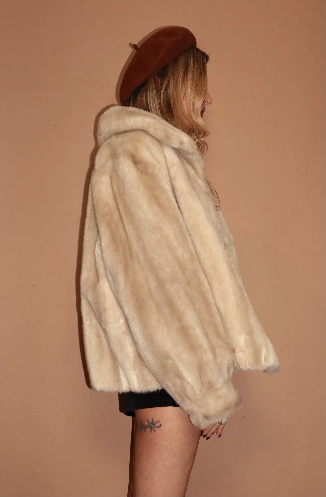 VINTAGE 60s 70s FAUX FUR CREAM WHITE TISSAVEL MOD COAT - LARGE